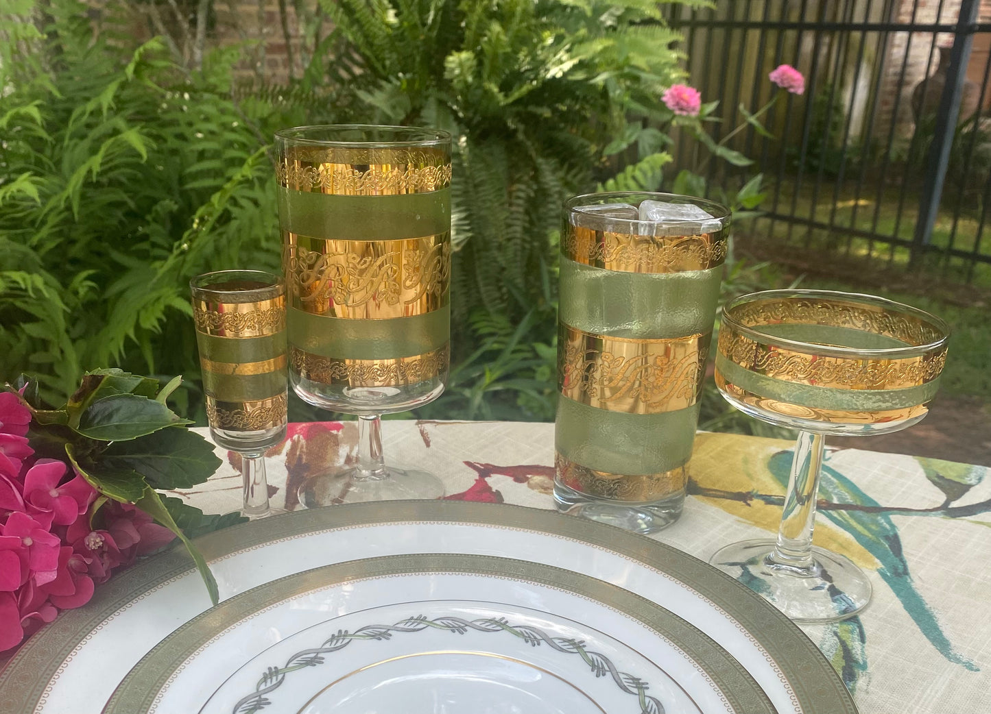 Starlyte Green Coupe/Champagne Glasses (2)
