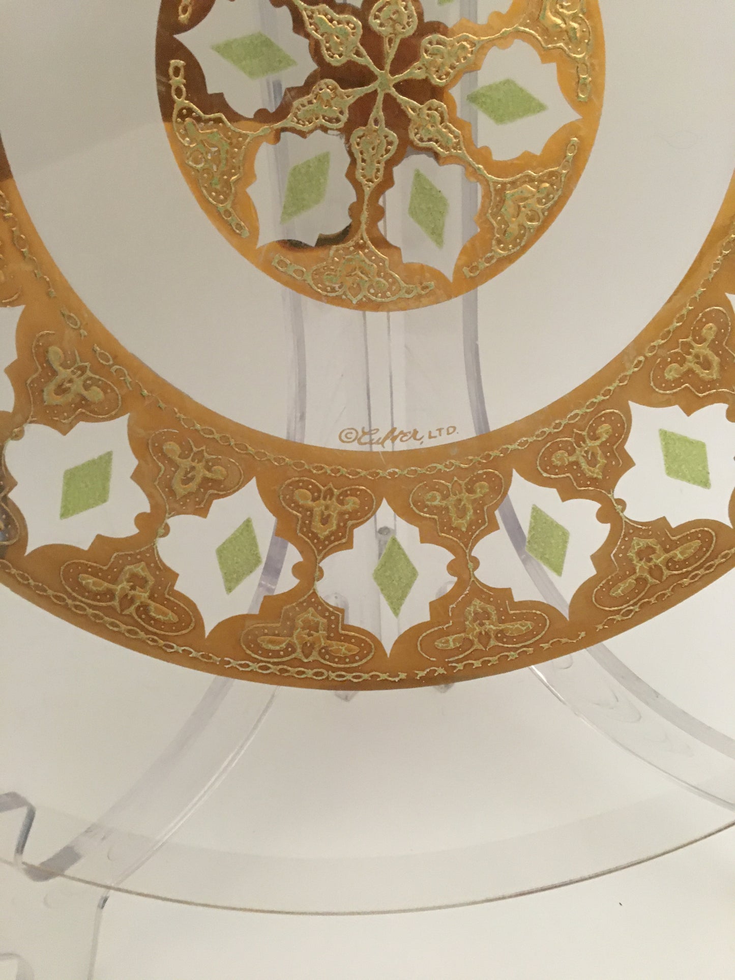 Culver Valencia Round Tray 14.5” 3 Available